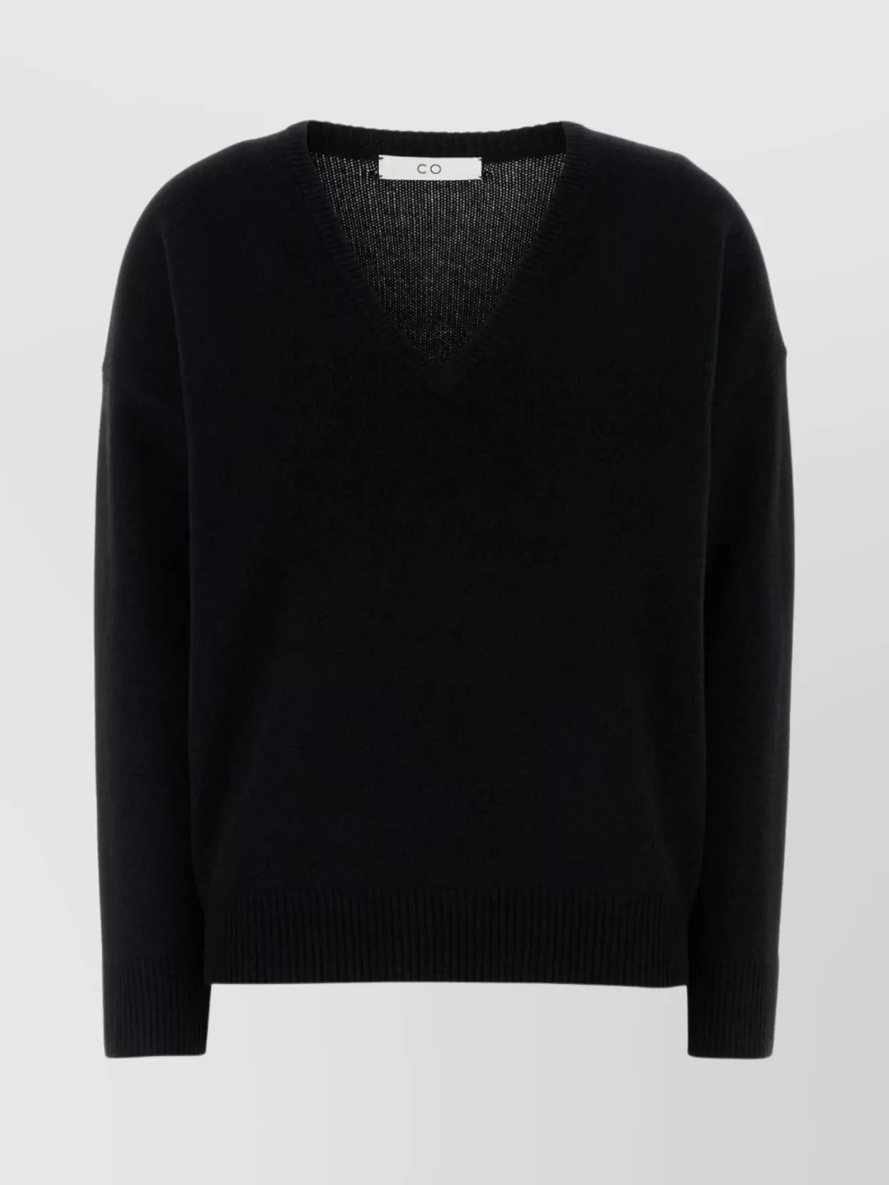 Co luxe cashmere knitwear v-neckline