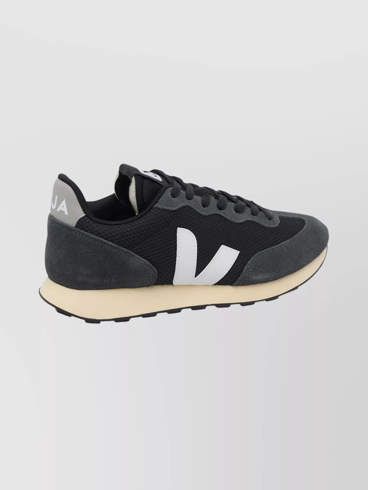 Veja Low Top Sneakers Contrast Sole