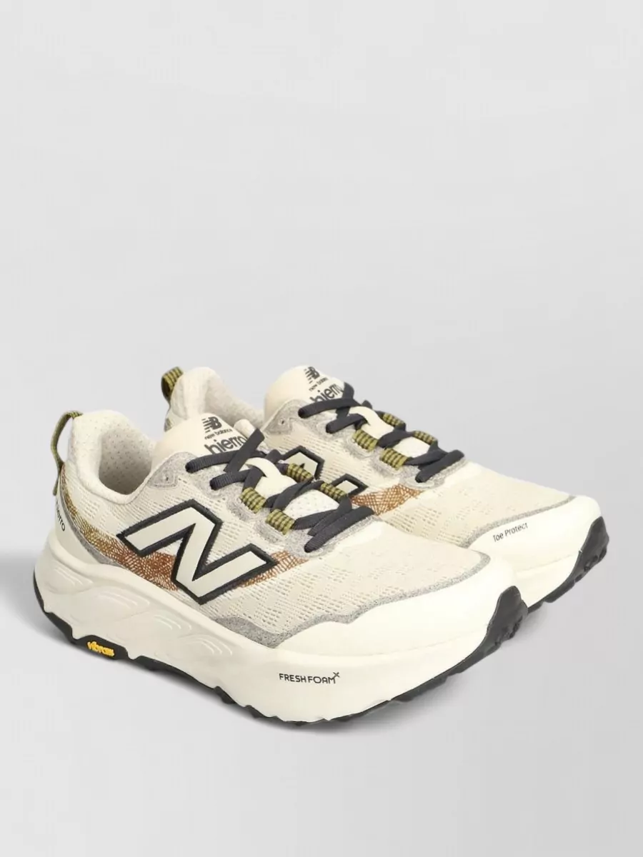 New Balance silk low-top sneakers