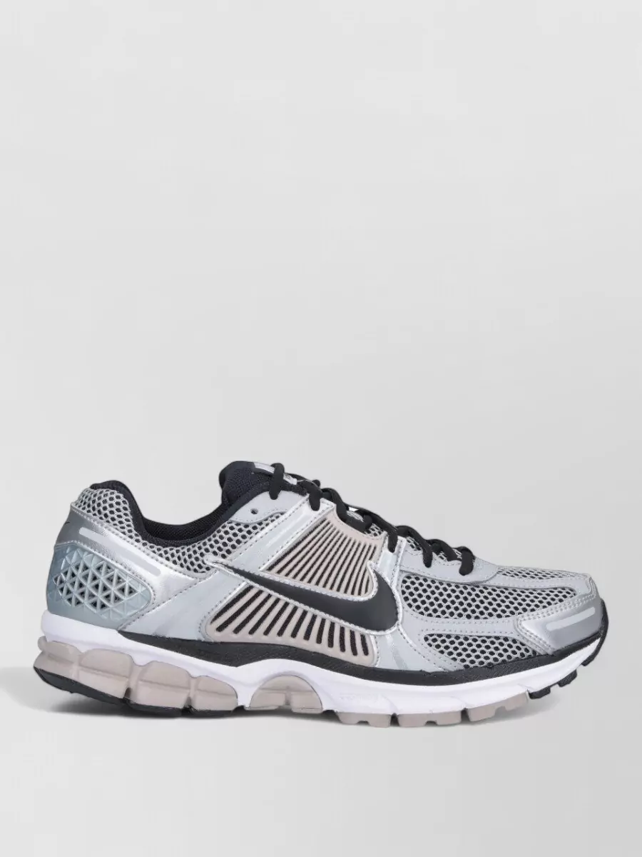 Nike Low Top Sneakers Breathable Mesh Upper Outsole