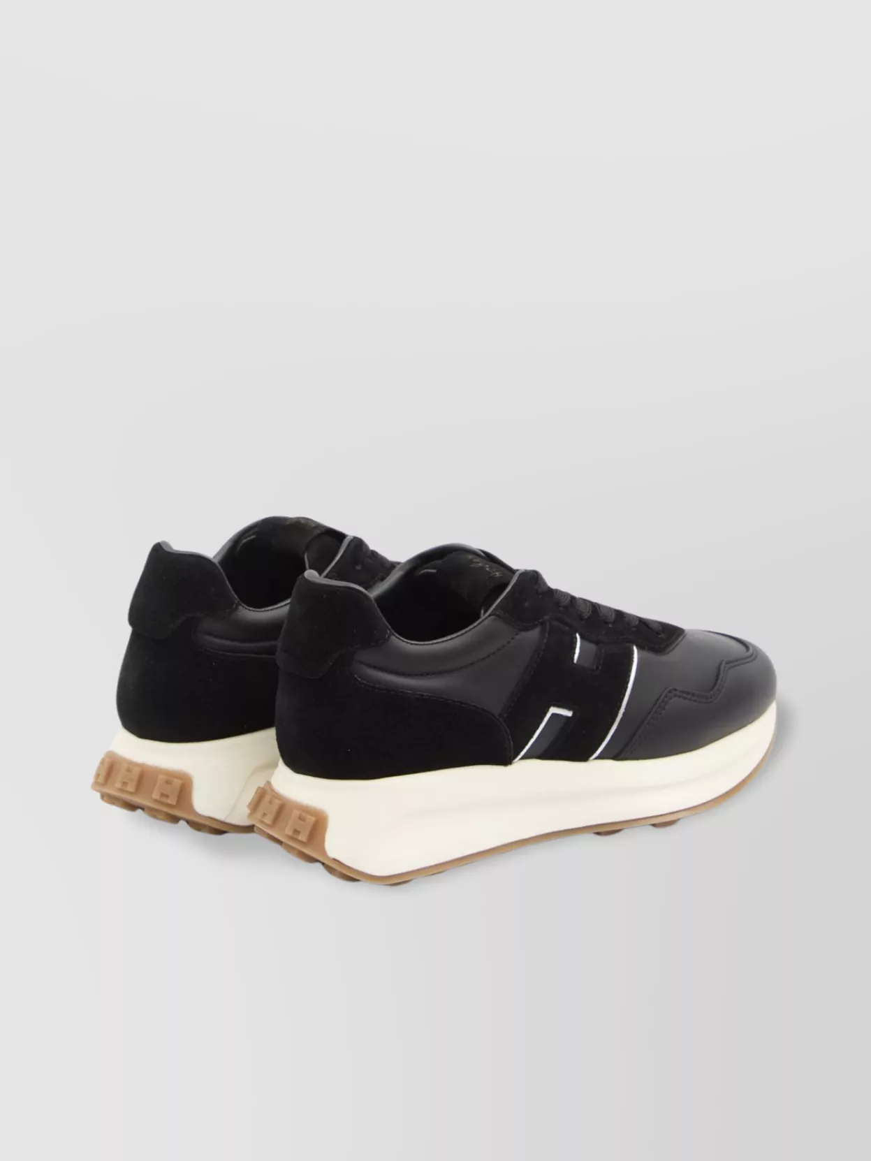 Hogan H641 Black Leather Sneakers In Black