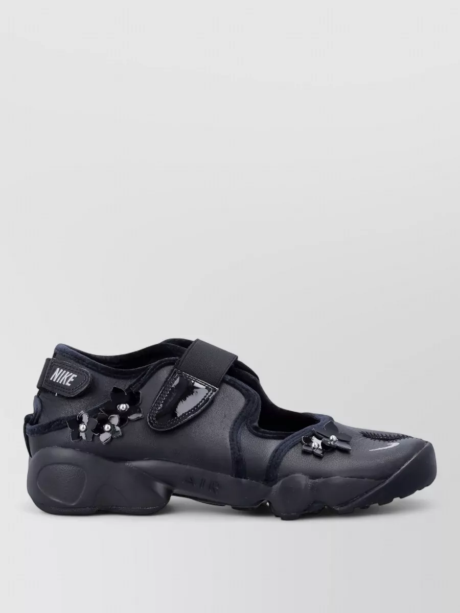 Nike leather floral-appliqué split-toe sandals