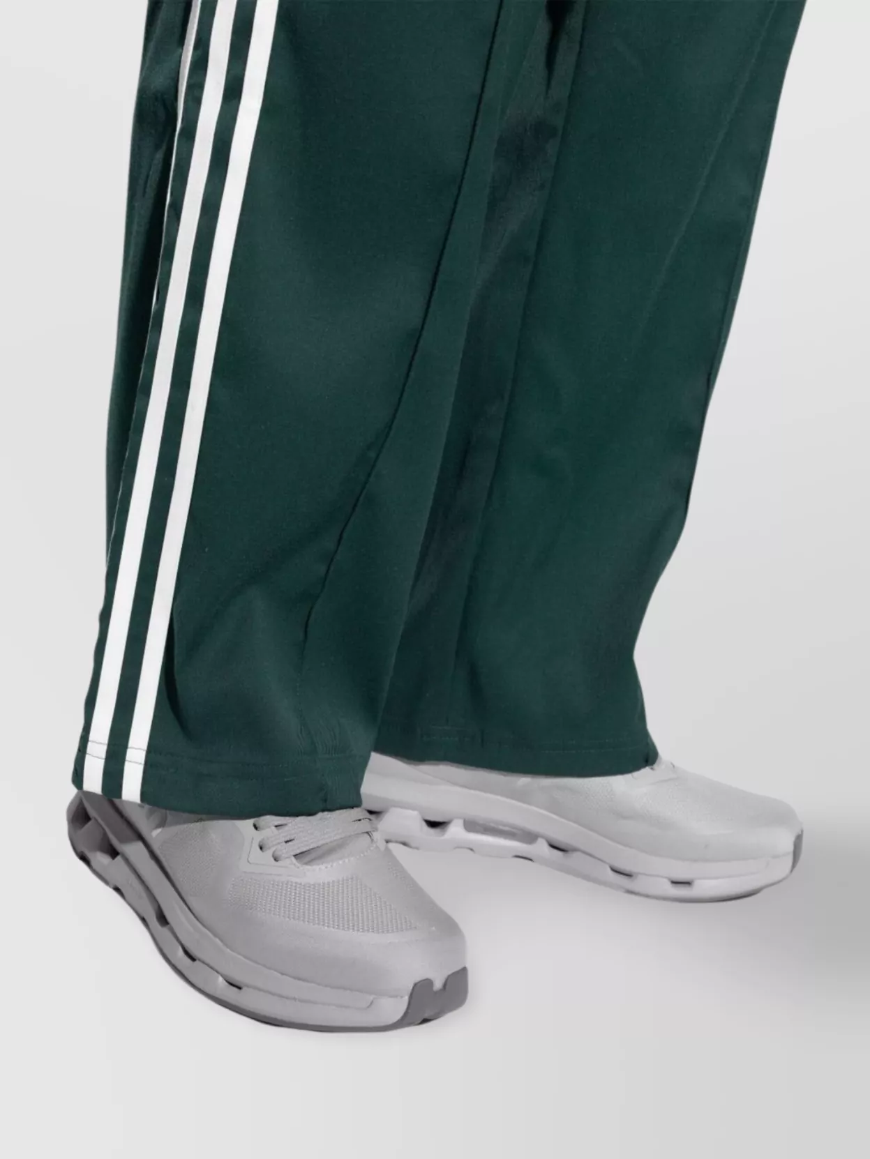 On Running Casual Sneakers With Mesh Upper And Round Toe