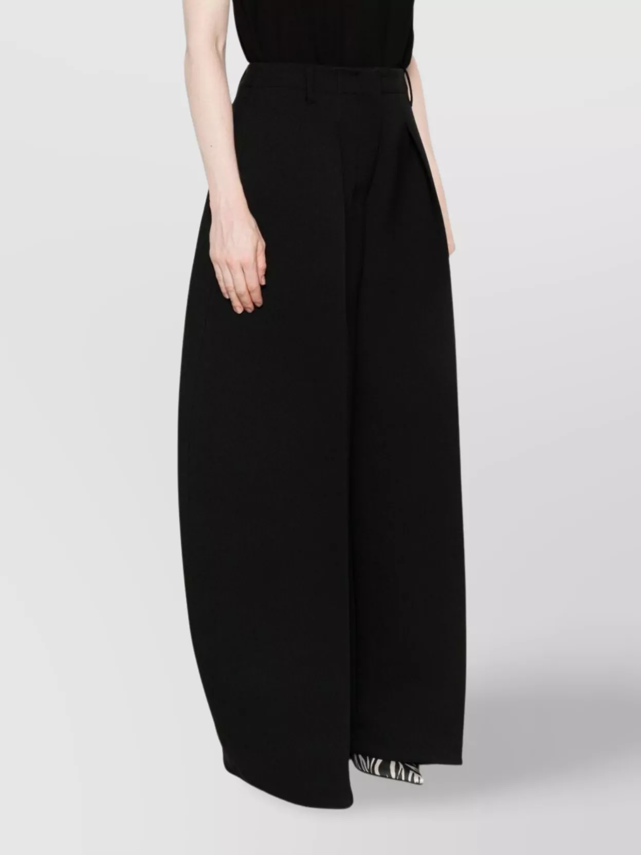 Jacquemus High Waist Balloon Shape Wide Leg Trousers In Black