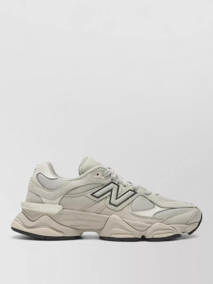 New Balance low-top sneakers