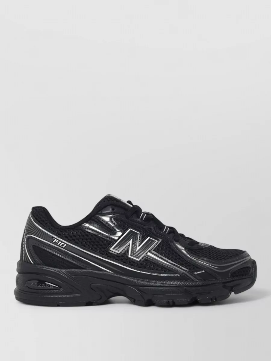New Balance low-top sneakers