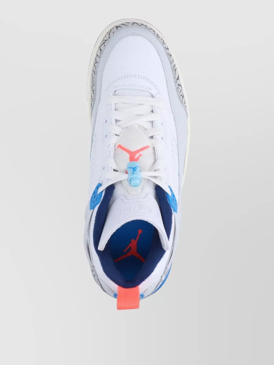 Nike Low Top Sneakers Perforated Upper Contrast Sole Pull Tab