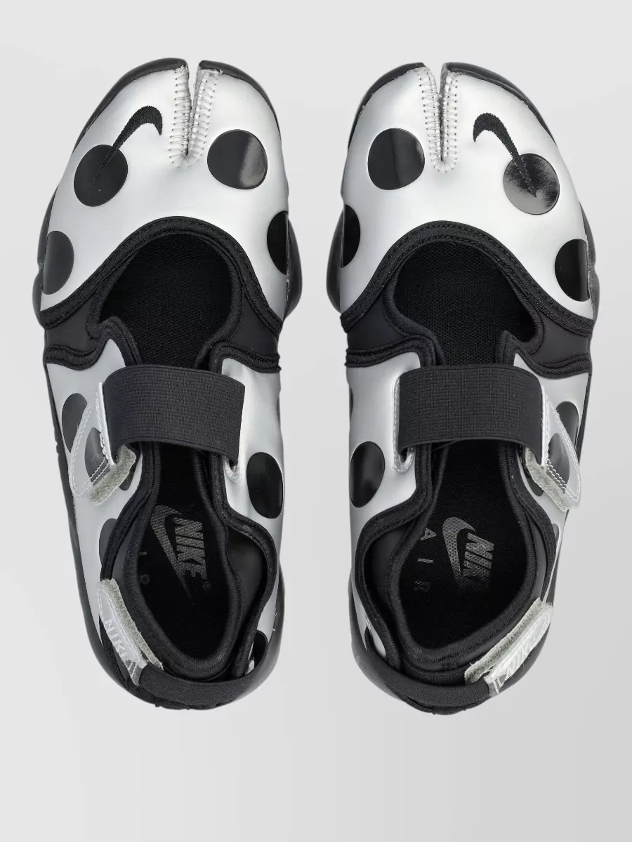 Nike Air Rift Dot Split-Toe Sandals