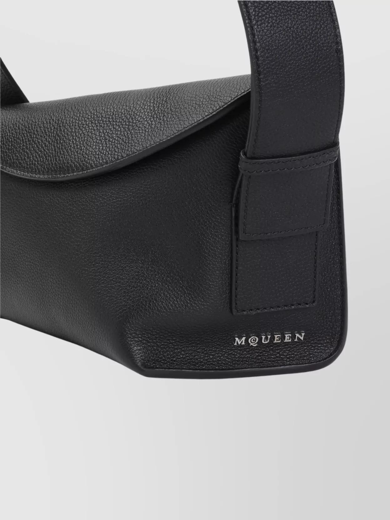 Alexander Mcqueen Shoulder Bag With Textured Finish And Metal Hardware In Black