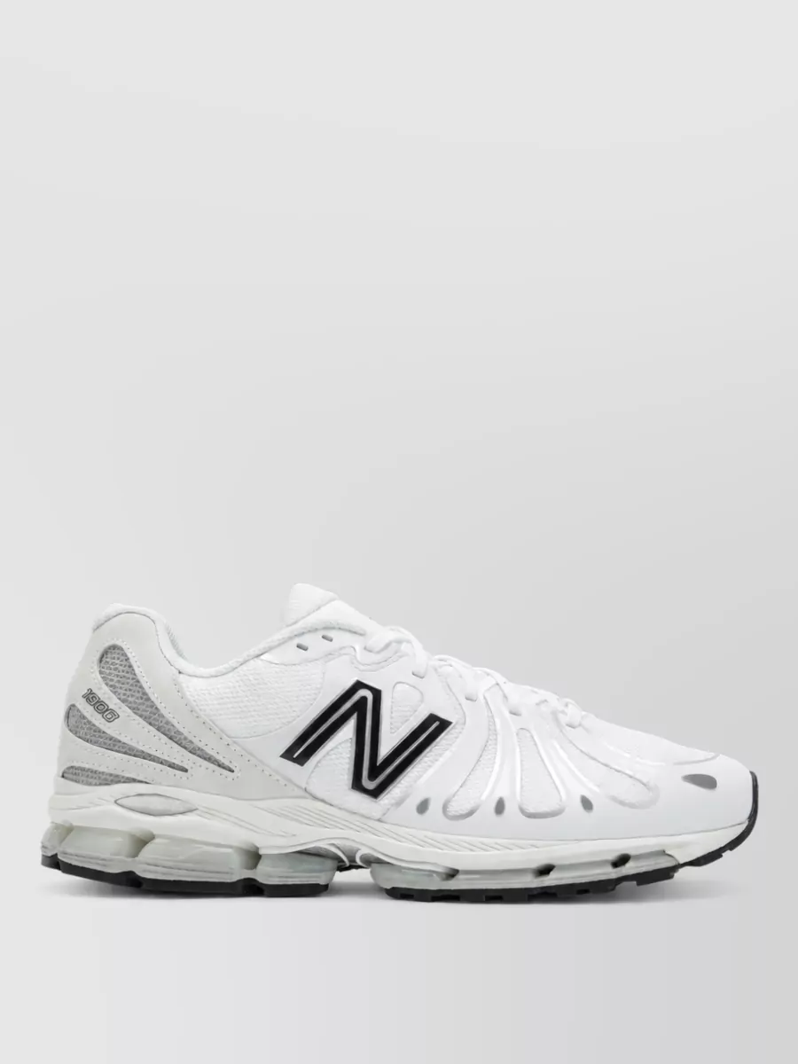 New Balance low-top sneakers