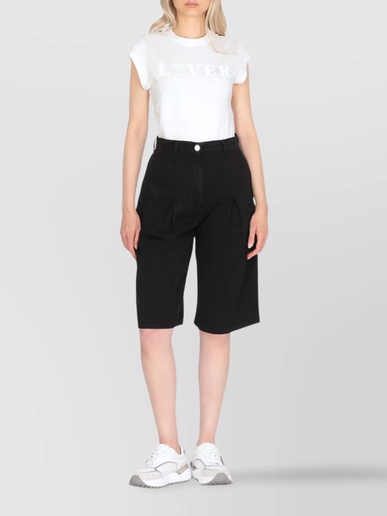 Pinko Bermuda Shorts Pleated Front