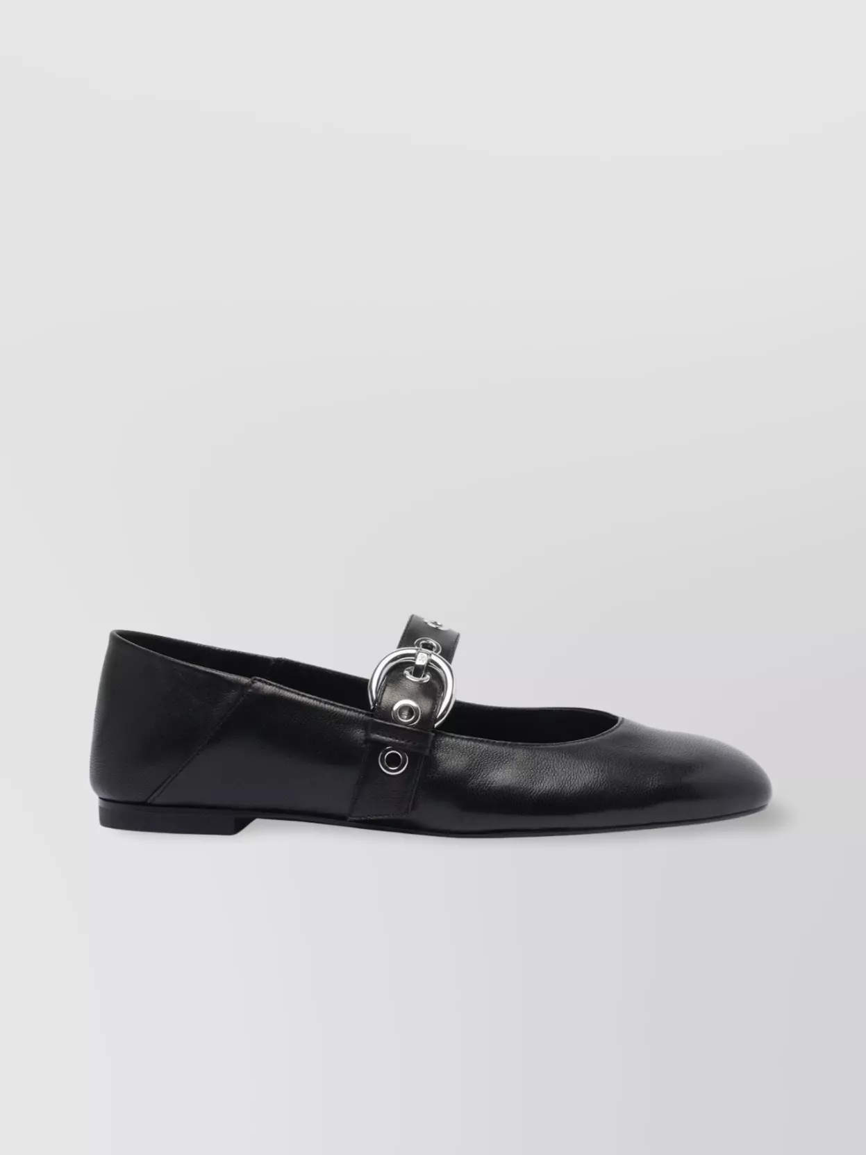 Stuart Weitzman Round Toe Leather Ballerina Shoes With Eyelet Detailing