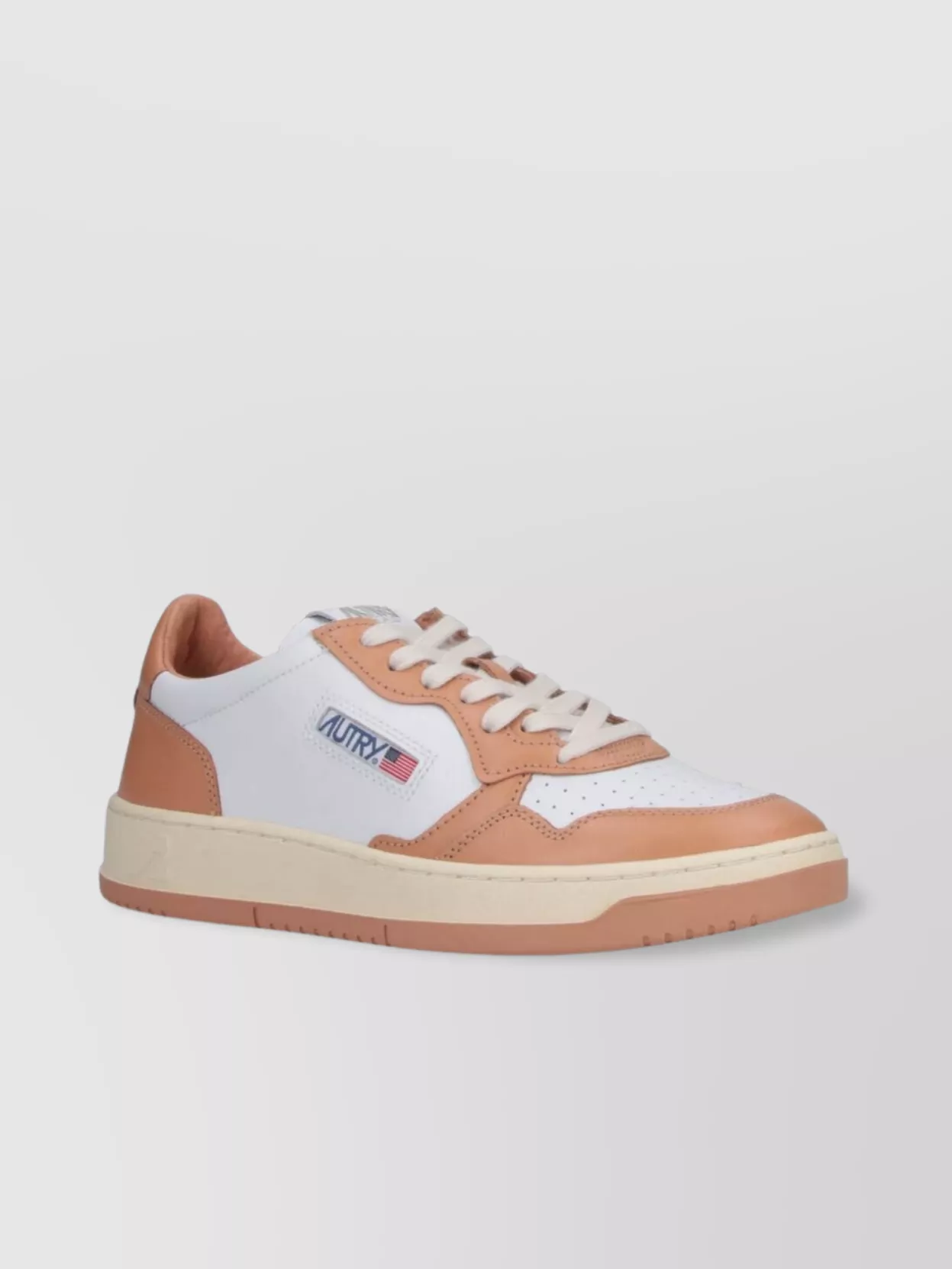 Autry Low Top Sneakers Contrast Sole