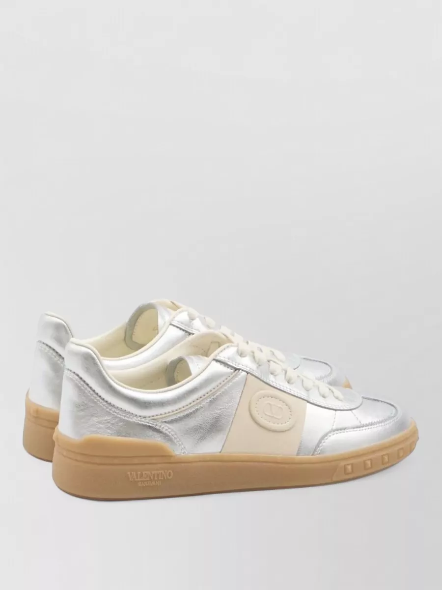 Valentino Garavani Lace Up Low Top Shoes Round Toe