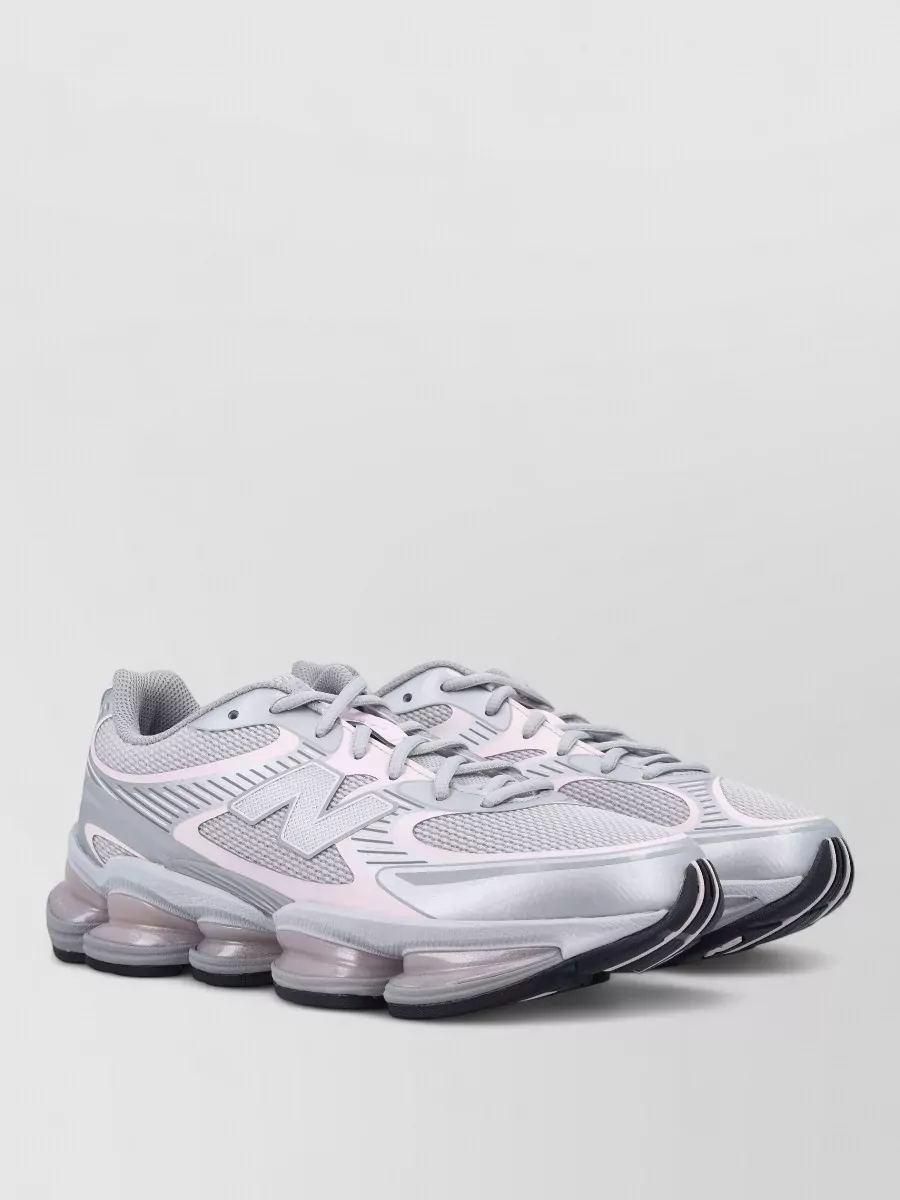 New Balance low-top sneakers
