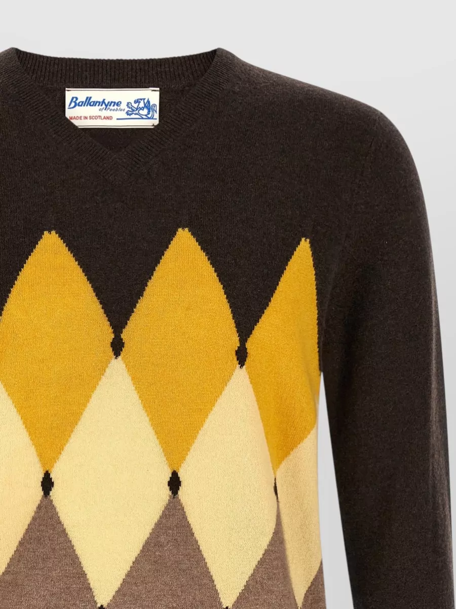 Ballantyne Cashmere V-Neck Regular-Fit Diamond-Intarsia Jumper
