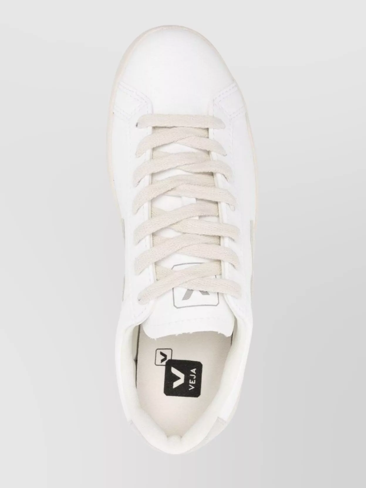 Veja Low-top Round Toe Rubber Sole Sneakers