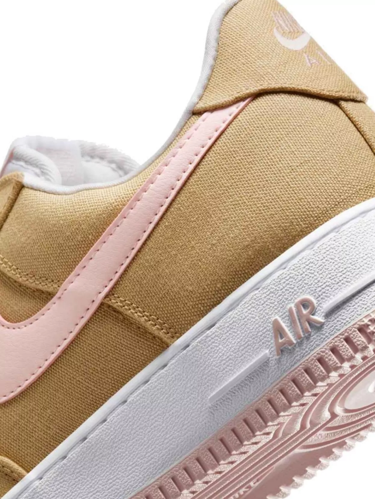 Nike Low-Top Rubber Sole Sneakers With Contrast Stitching