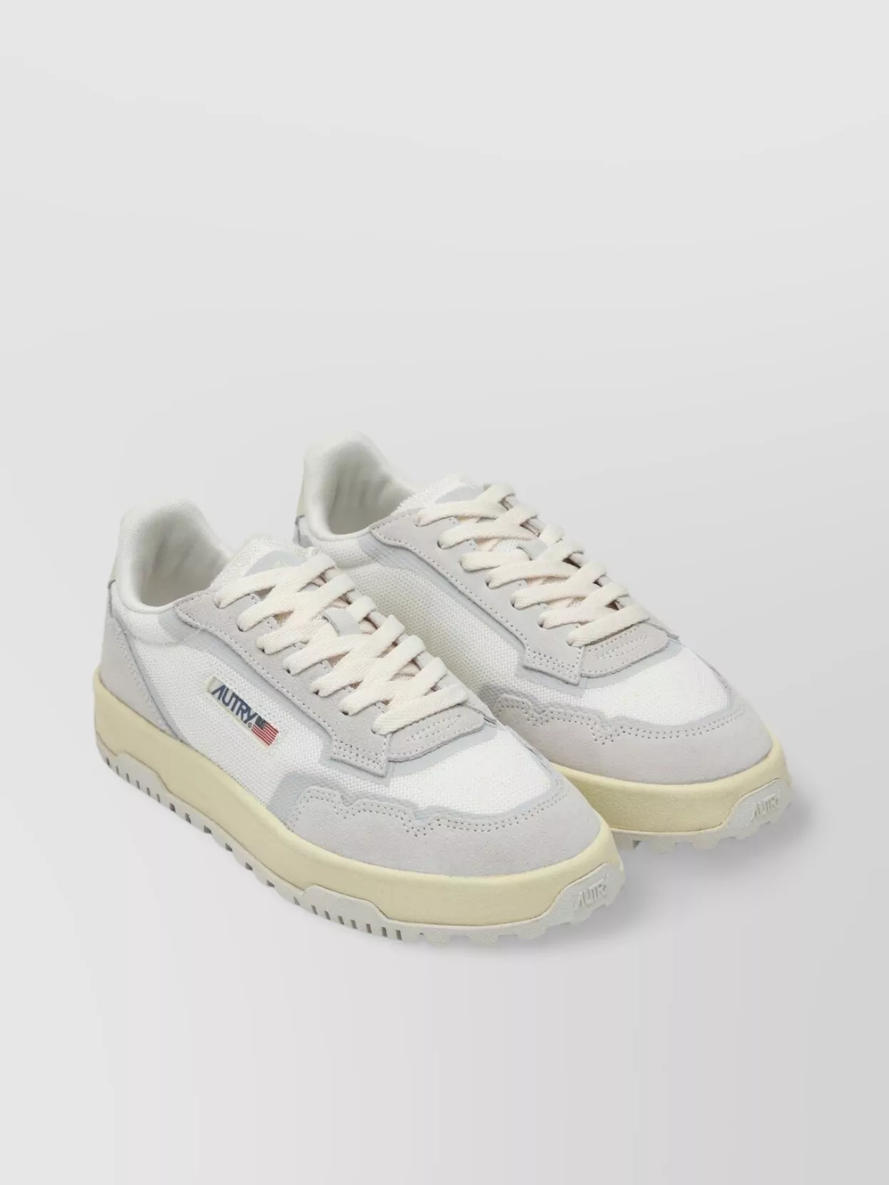 Autry Low Leather And Mesh Trainer With Rubber Sole