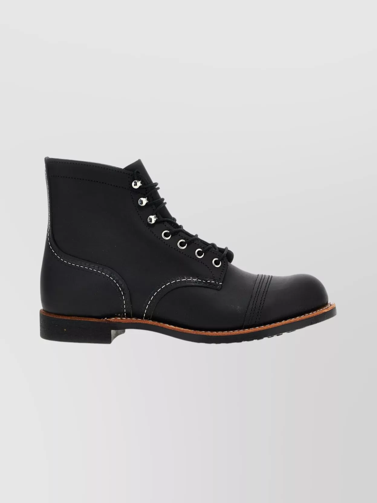 Red Wing Shoes Ankle Boots With Contrast Stitching And Rubber Sole
