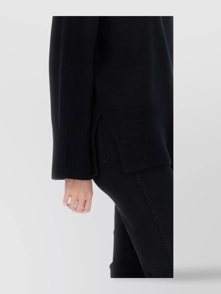 CANADA GOOSE OVERSIZED KNIT SWEATER SIDE SLITS