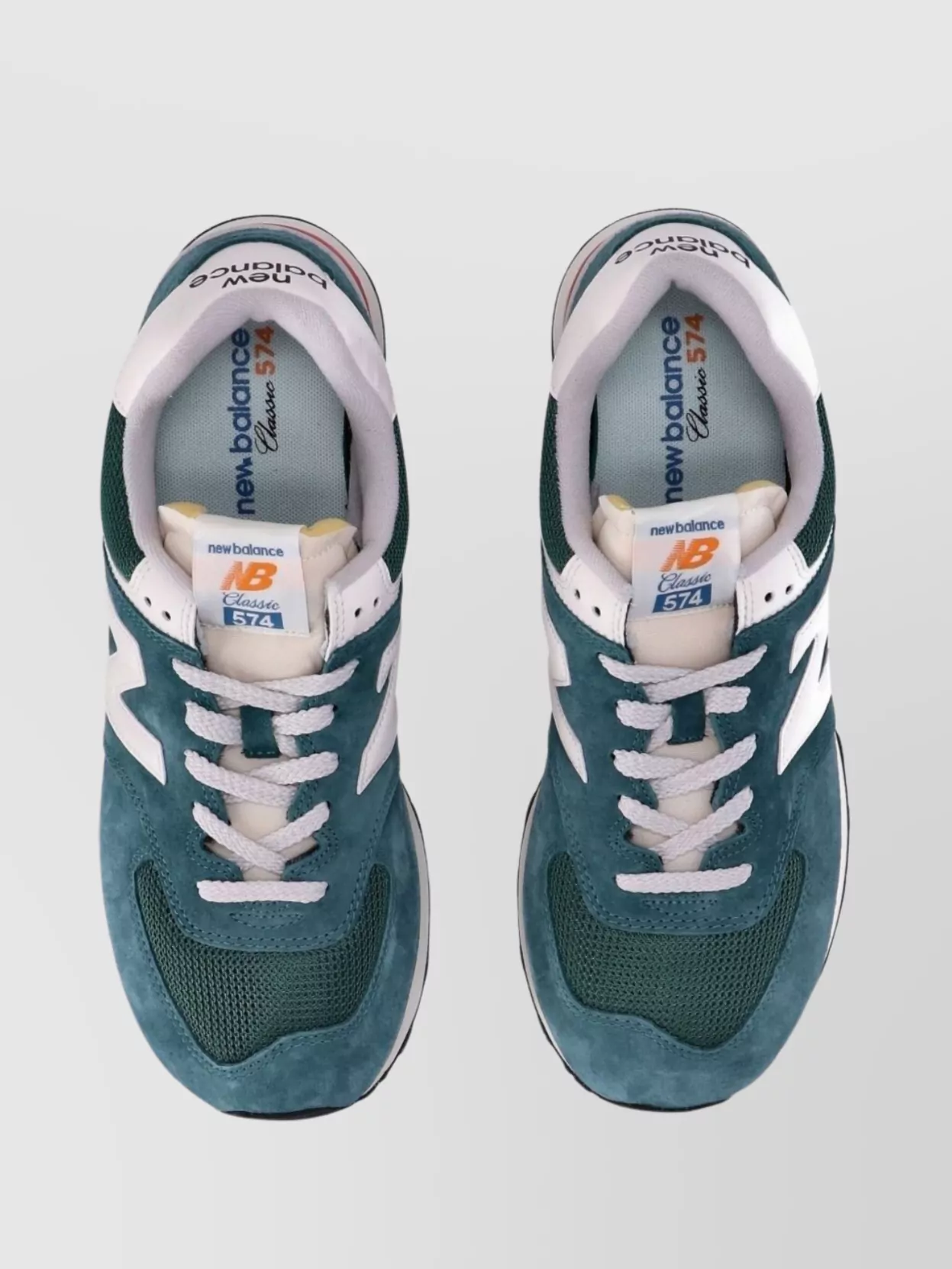 New Balance Low Top Sneakers Contrasting Sole