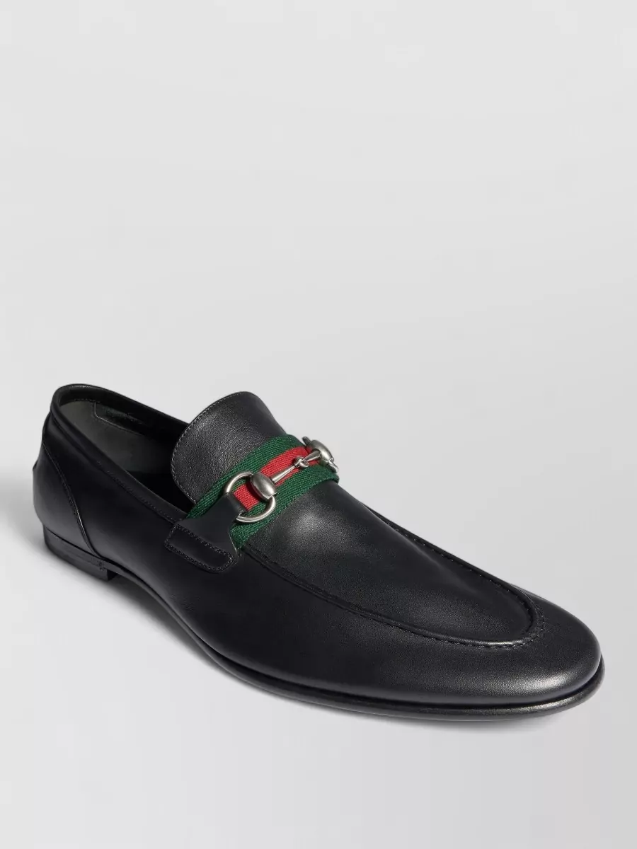Gucci leather como loafers