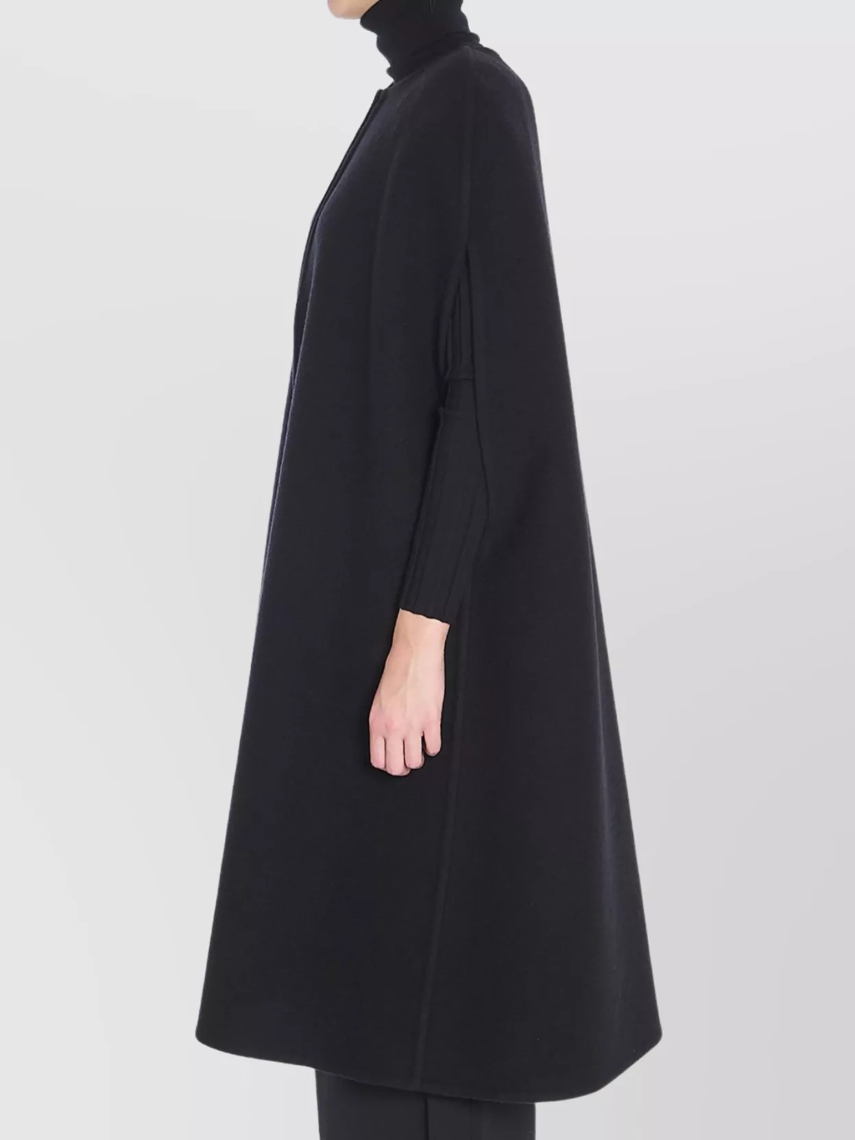 Valentino Garavani Fluffy Cashmere Blend Cape