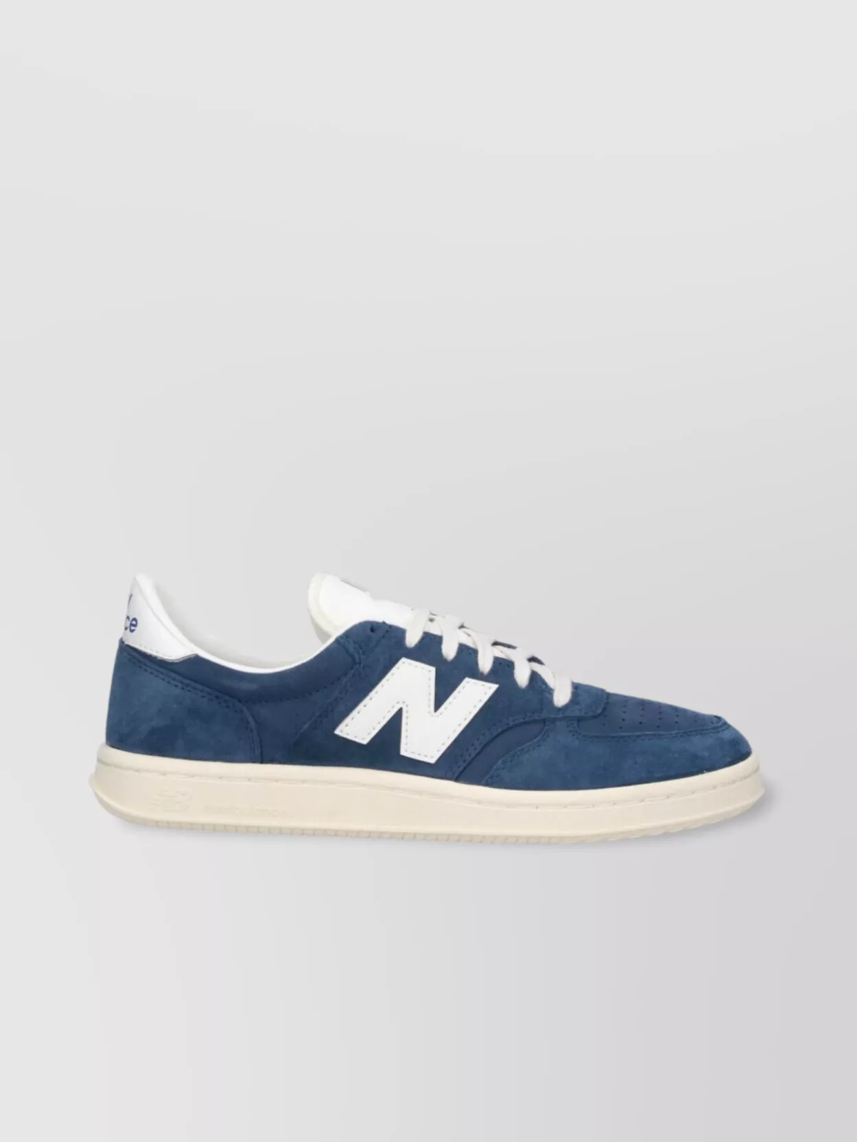 New Balance Low Top Suede Sneakers With Rubber Sole In Blue
