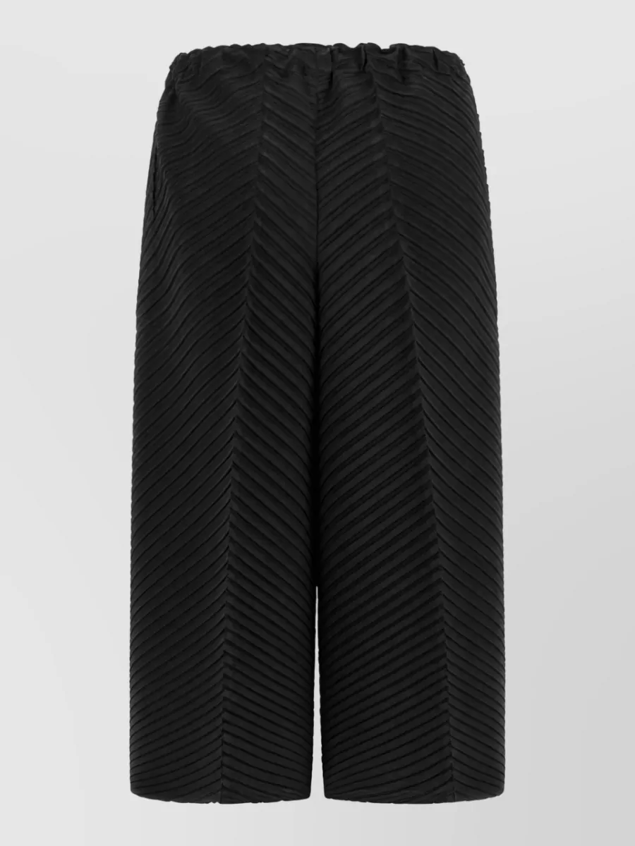 Issey Miyake pleated wide-leg cropped knee-length shorts