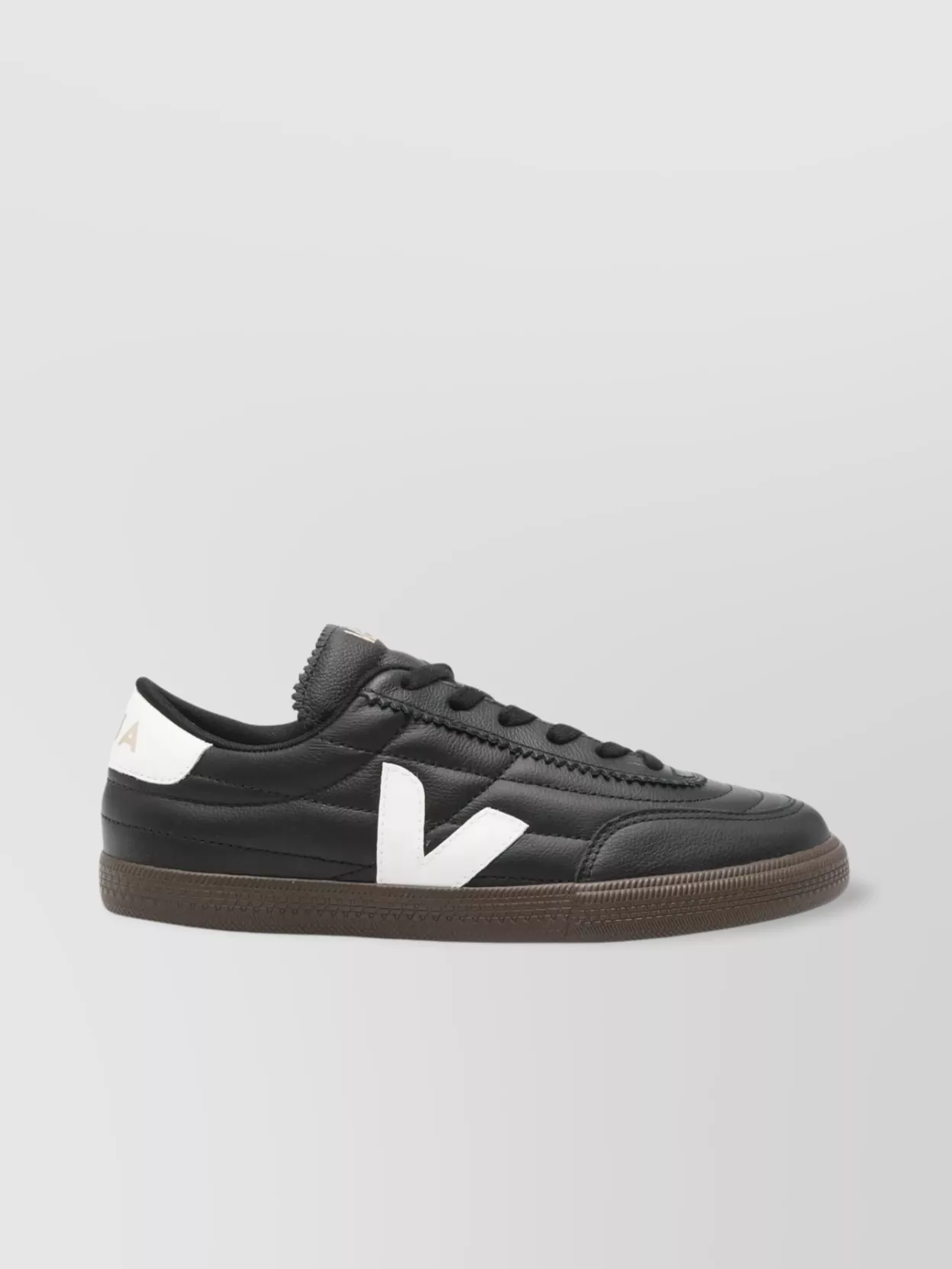 Veja Panenka Black Sneaker With Logo On The Side And Contrasting Heel In Leather Unisex