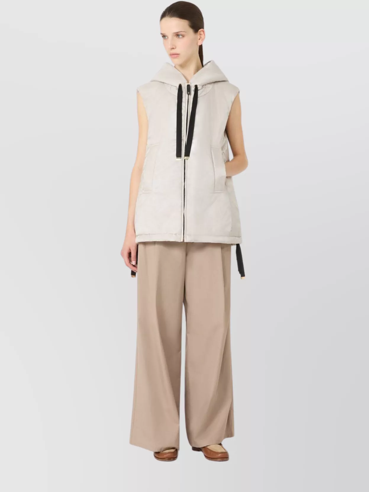 Max Mara Flared Sleeveless Water-repellent Canvas Hooded Gilet In Neutral