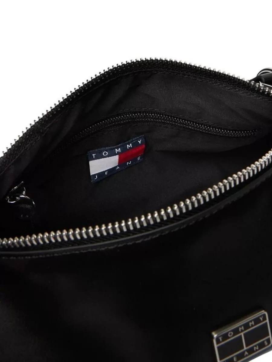 Tommy Hilfiger Artificial Leather Clutch Bag