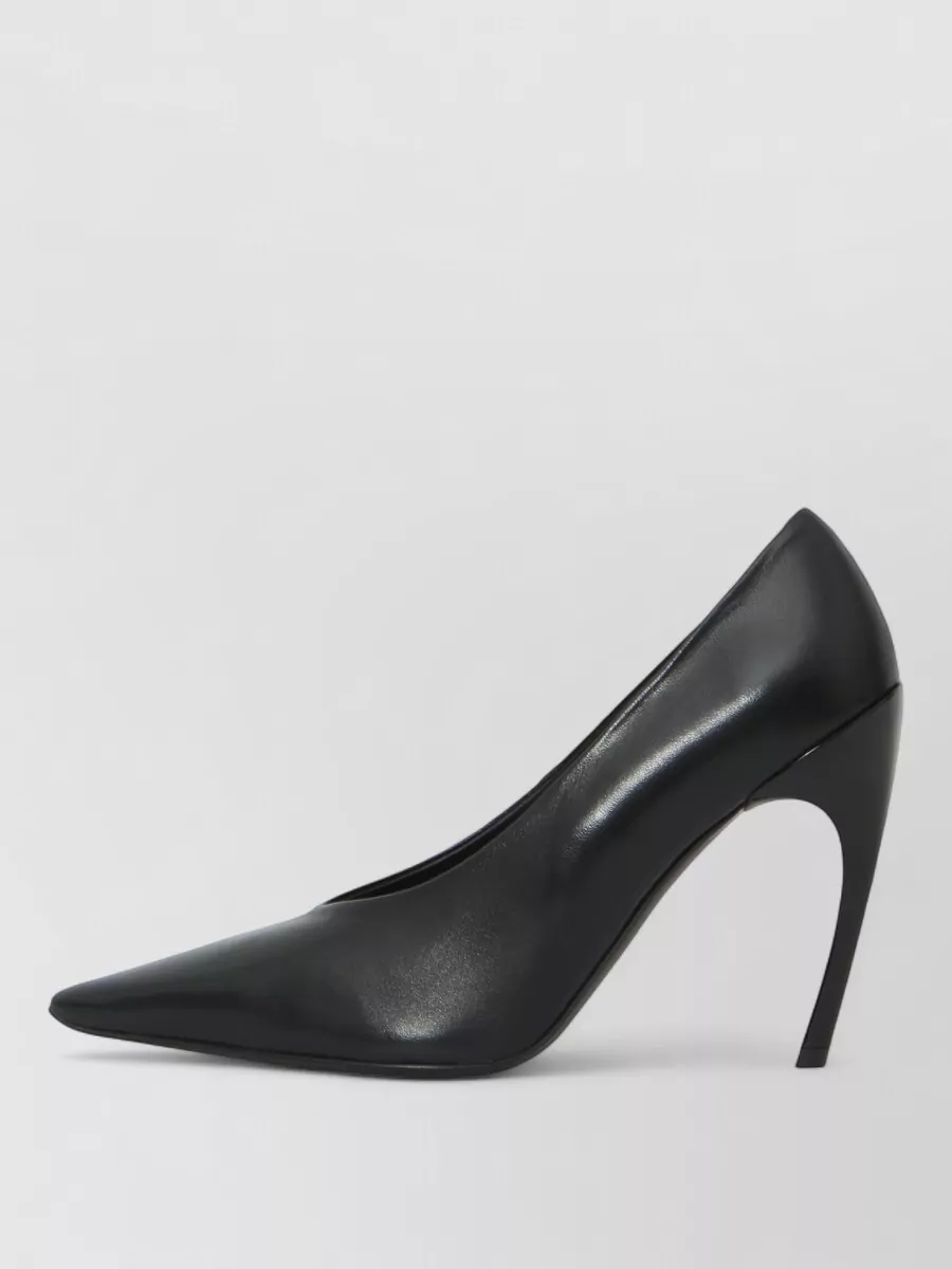 Roger Vivier Leather Pumps