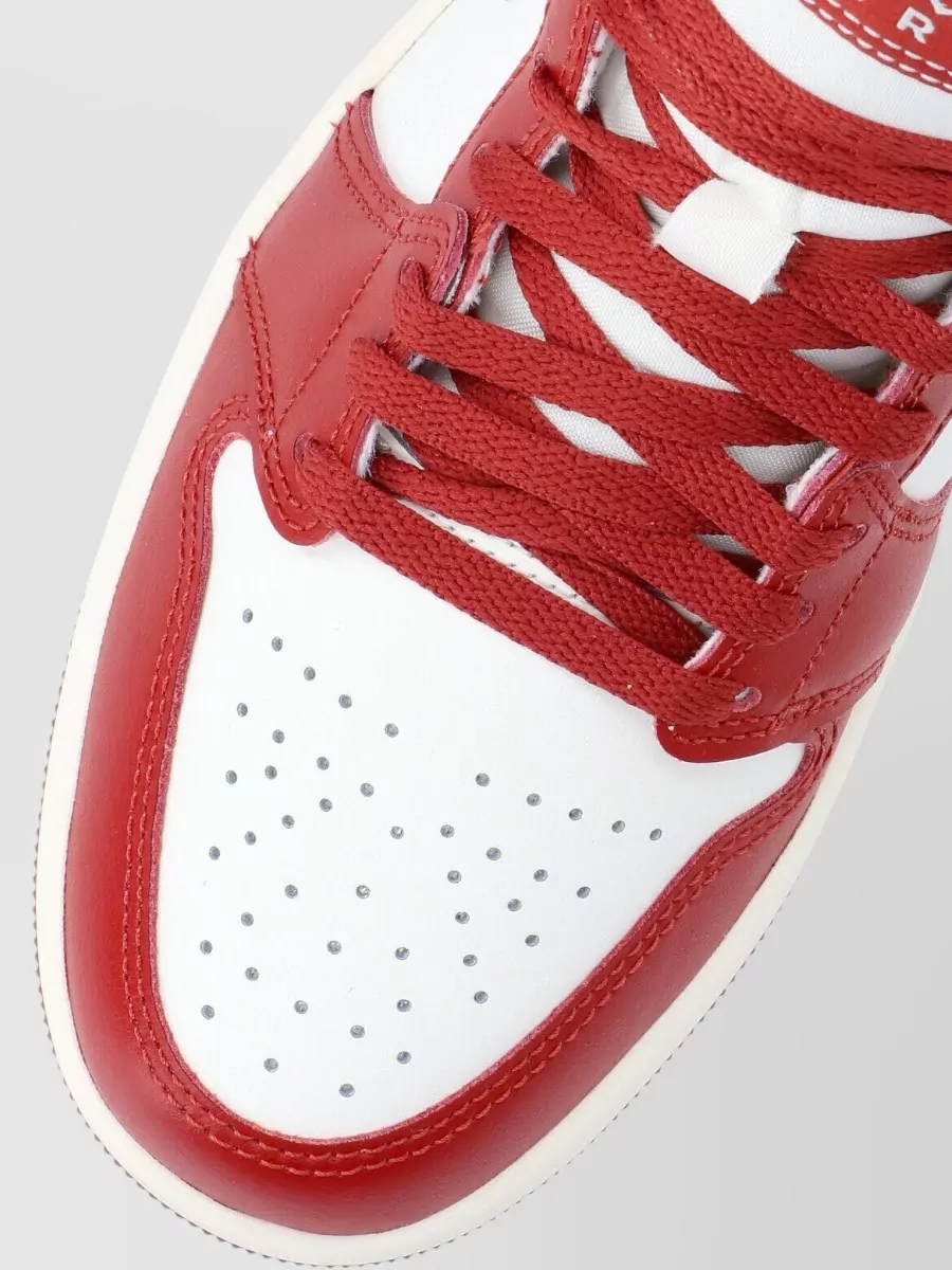 Nike Low Top Sneakers Perforated Toe Contrast Panels