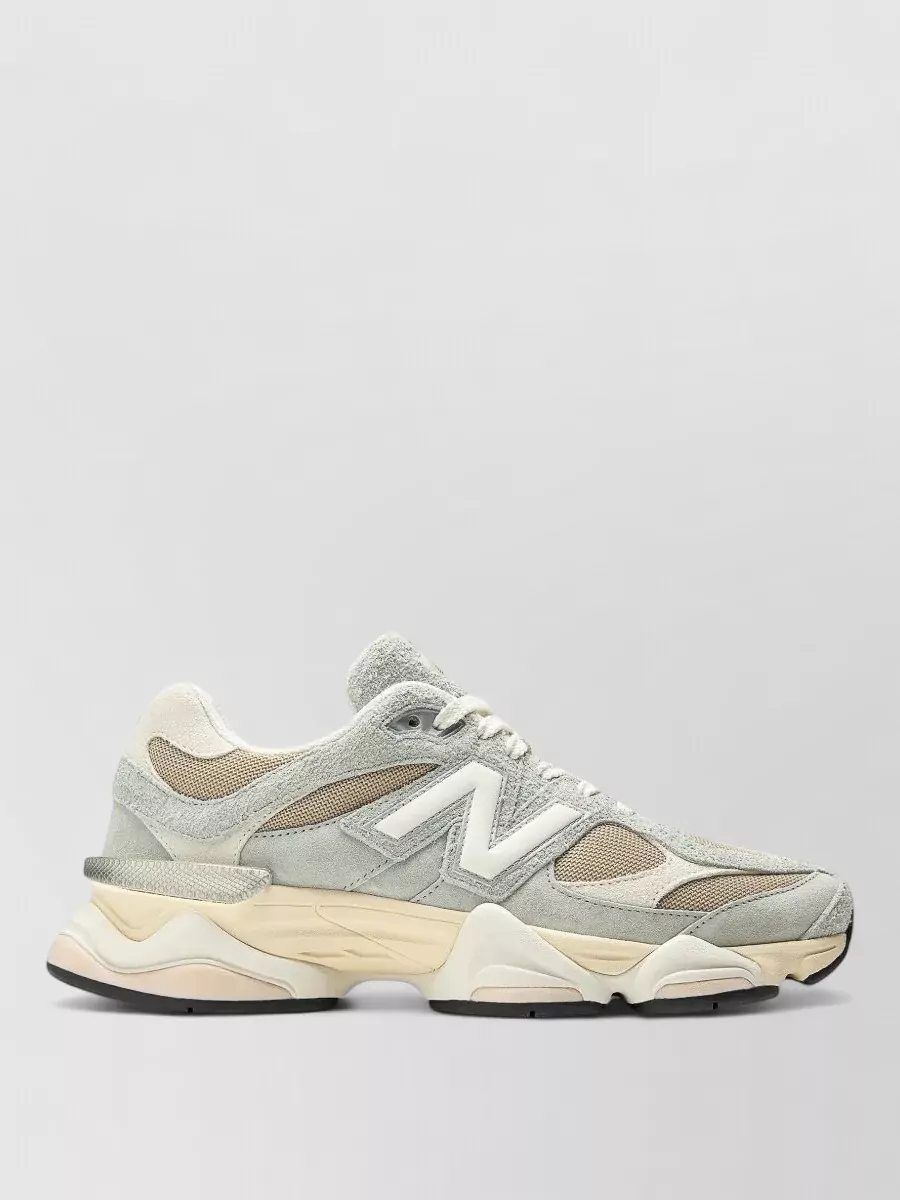 New Balance low-top sneakers