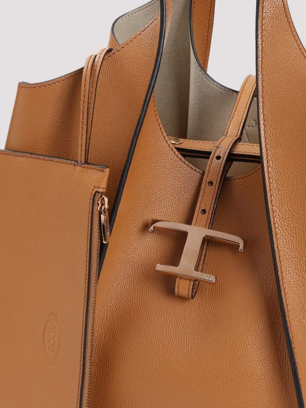 Tod's Structured Top Handle Tote Bag In Brown