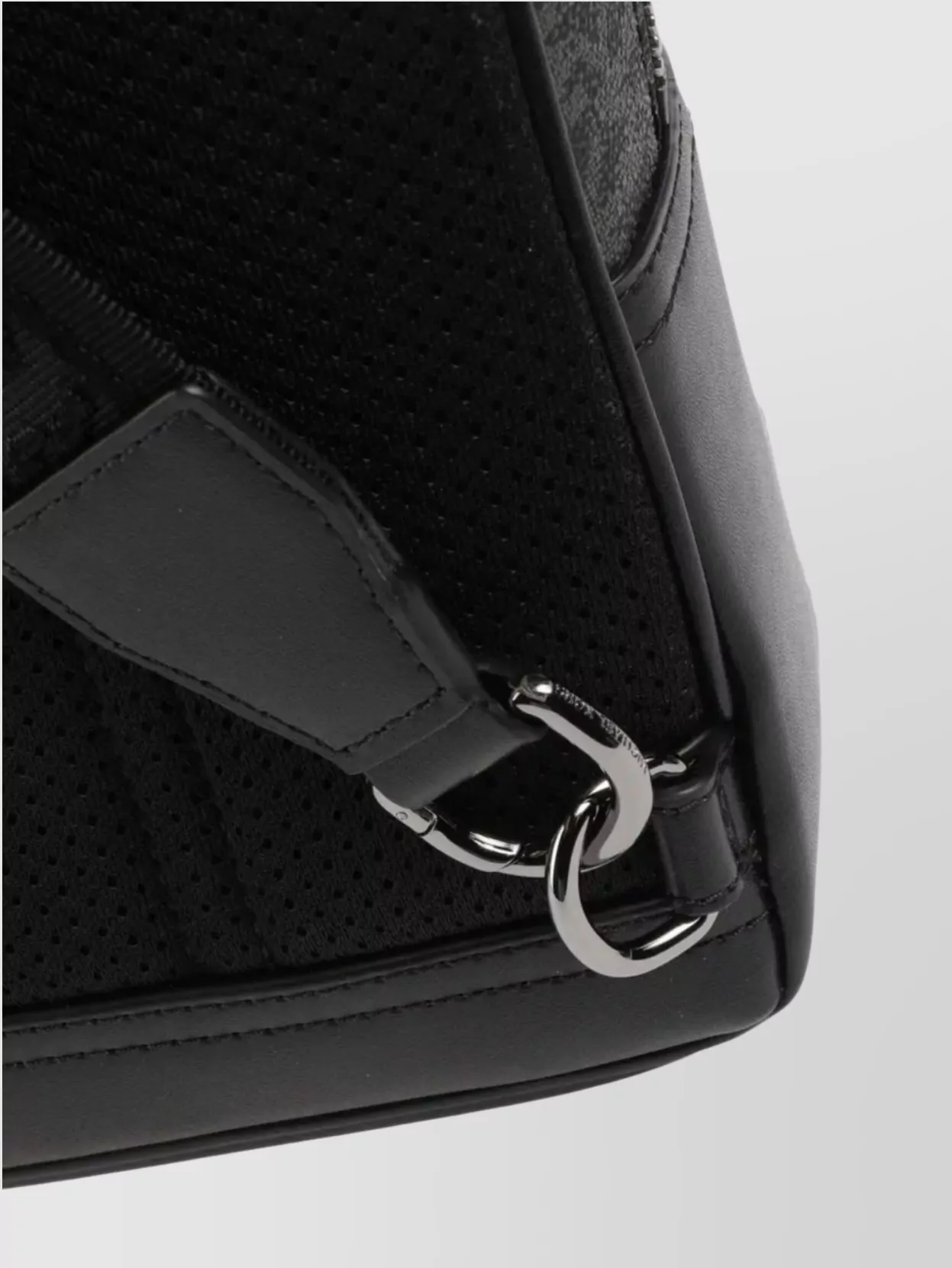 Michael Kors Logo Slingpack Adjustable Strap Design