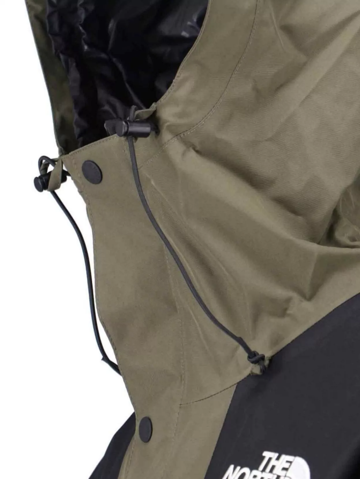 The North Face Versatile Jacket With Adjustable Hood And Pockets