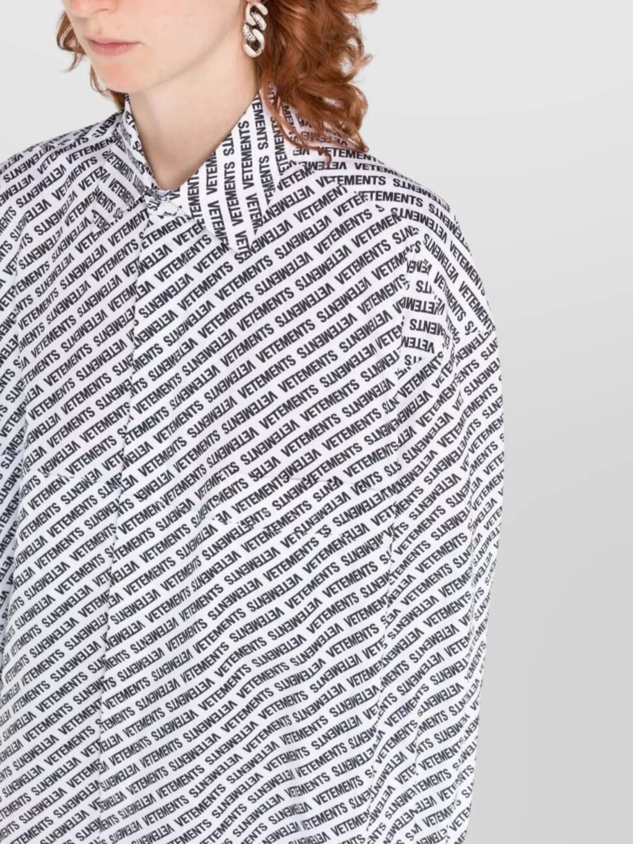 Vetements Long Sleeve Printed Crop Top