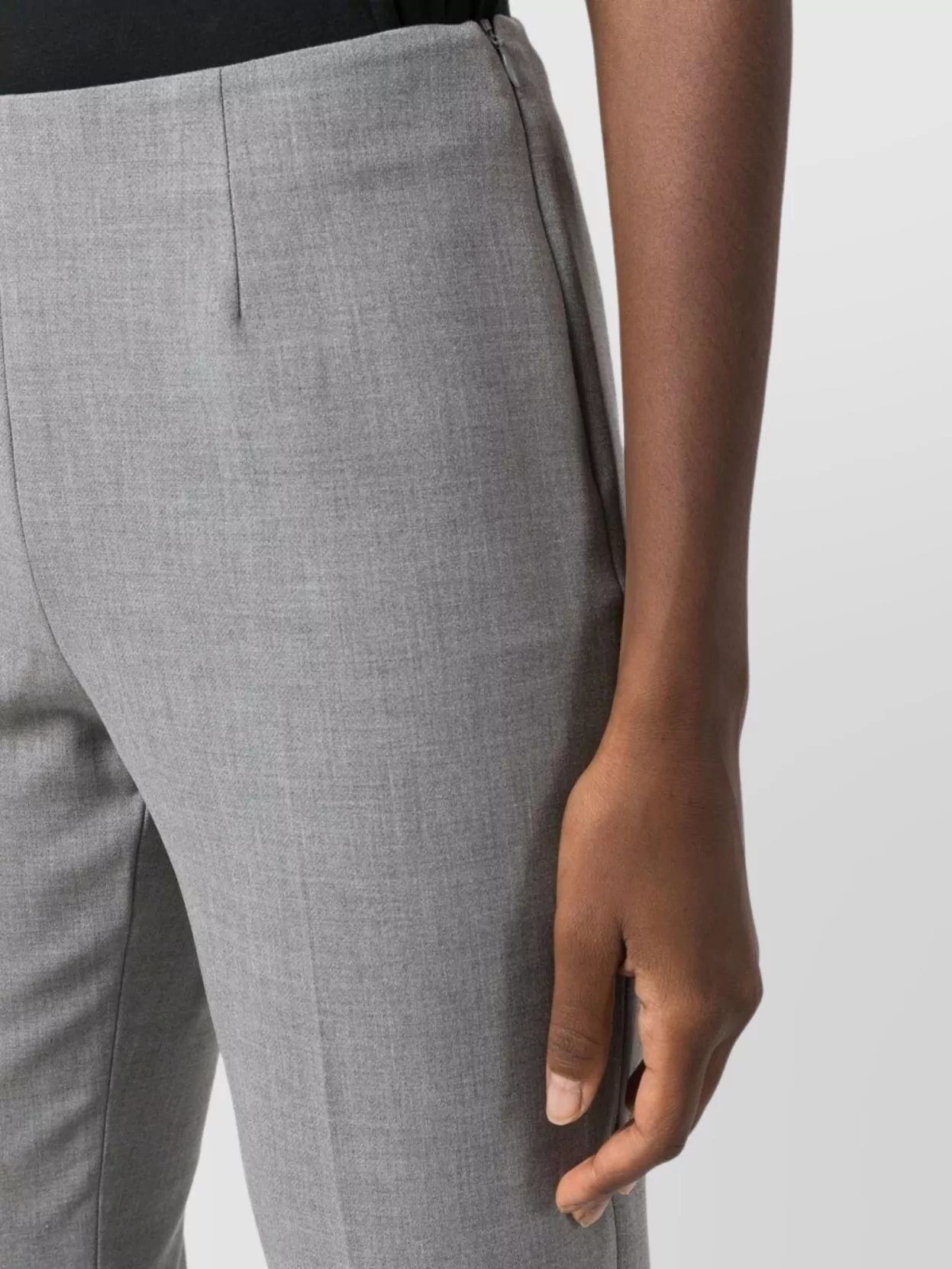 Peserico Cropped Trousers With Pleated Front And Slits