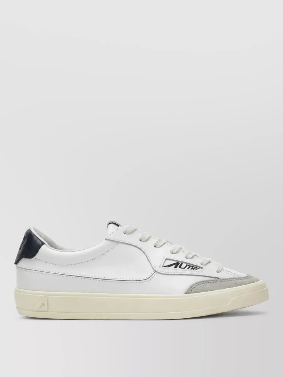 Autry lace-up sneakers