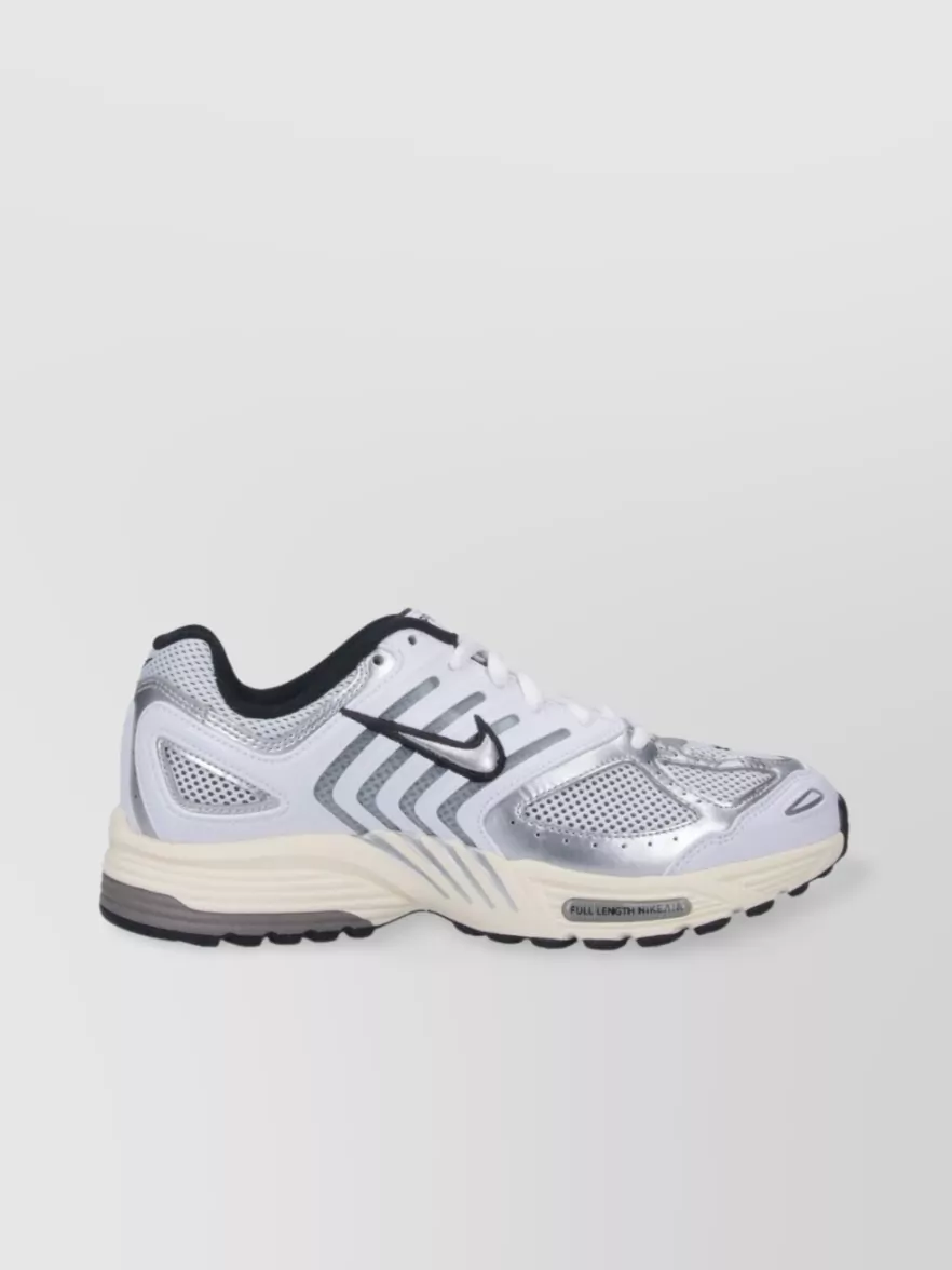 NIKE LOW TOP SNEAKERS WITH MESH UPPER AND RUBBER OUTSOLE