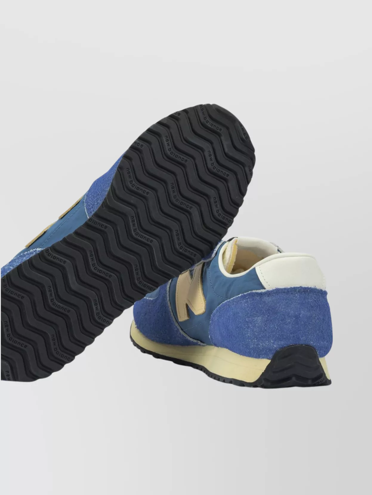 New Balance Low-Top Suede Sneakers Rubber Sole