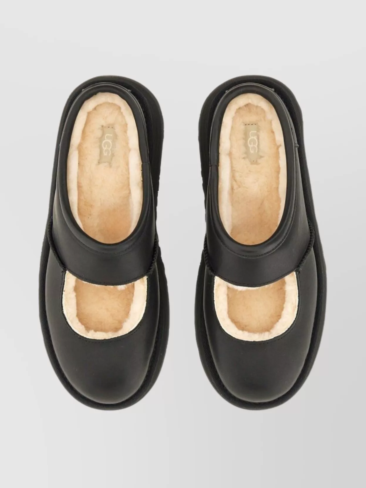 Ugg Round Toe Lace-Up Shoes With Platform Sole