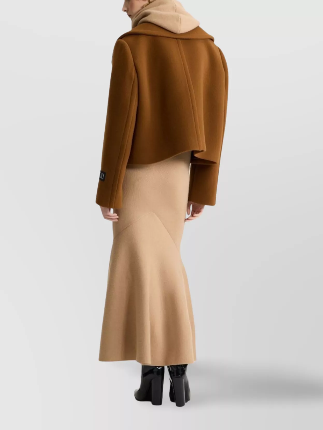 Patou Lapels Cropped Double-breasted Buttoned Coat In Brown