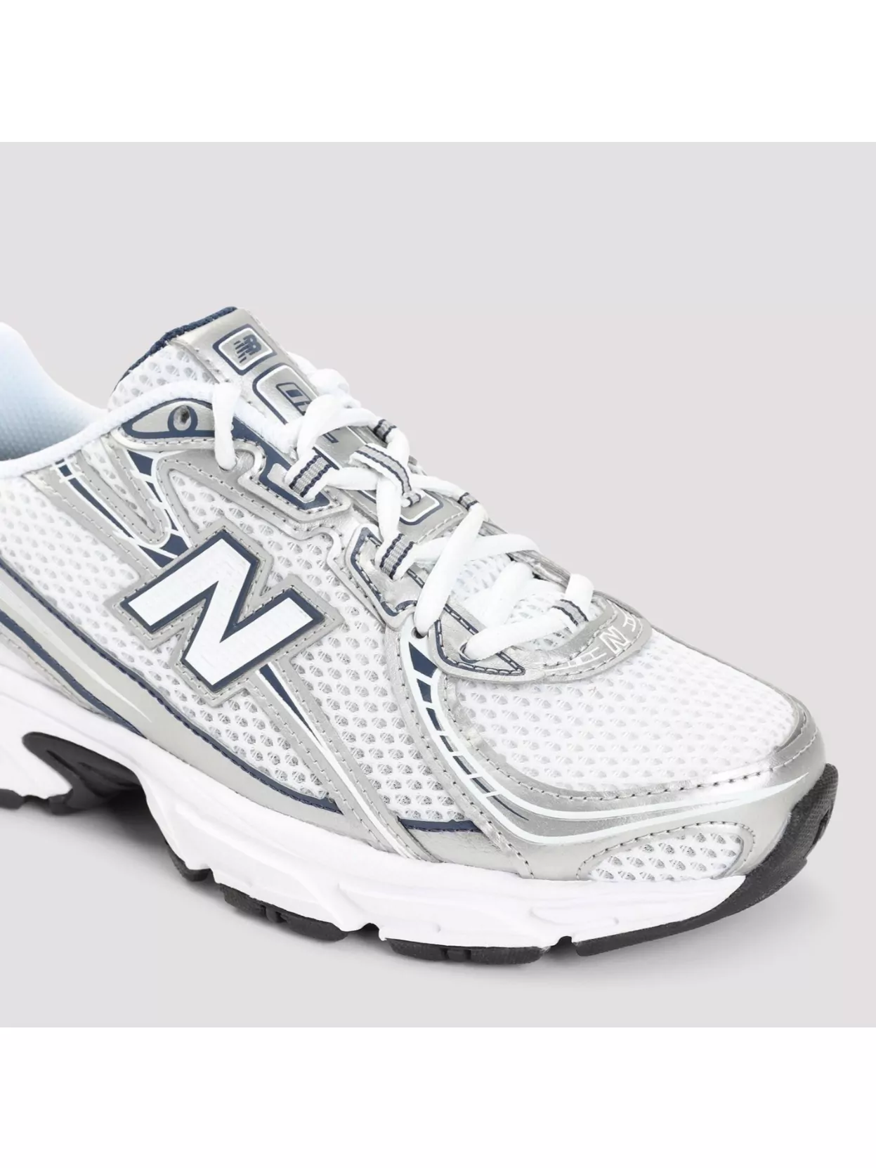 New Balance 740 Round Toe Leather Sneakers