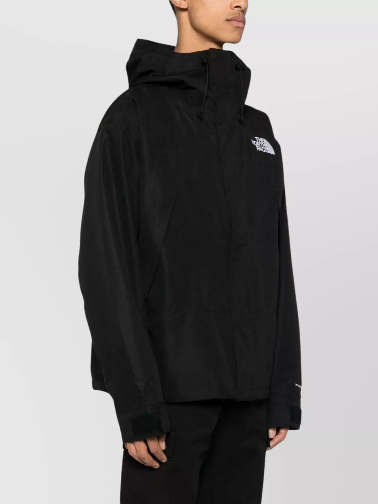 The North Face Versatile Outdoor Jacket Hooded Design