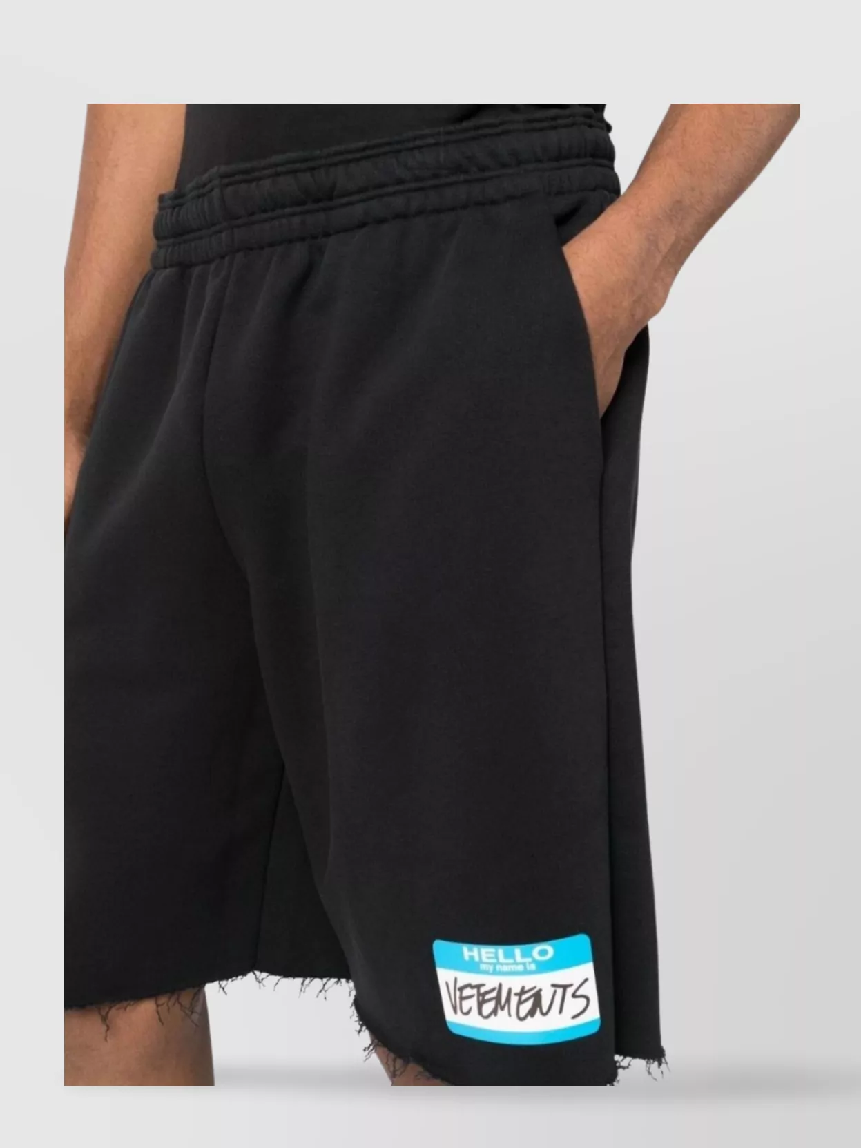 Vetements Versatile Elastic Waist Shorts