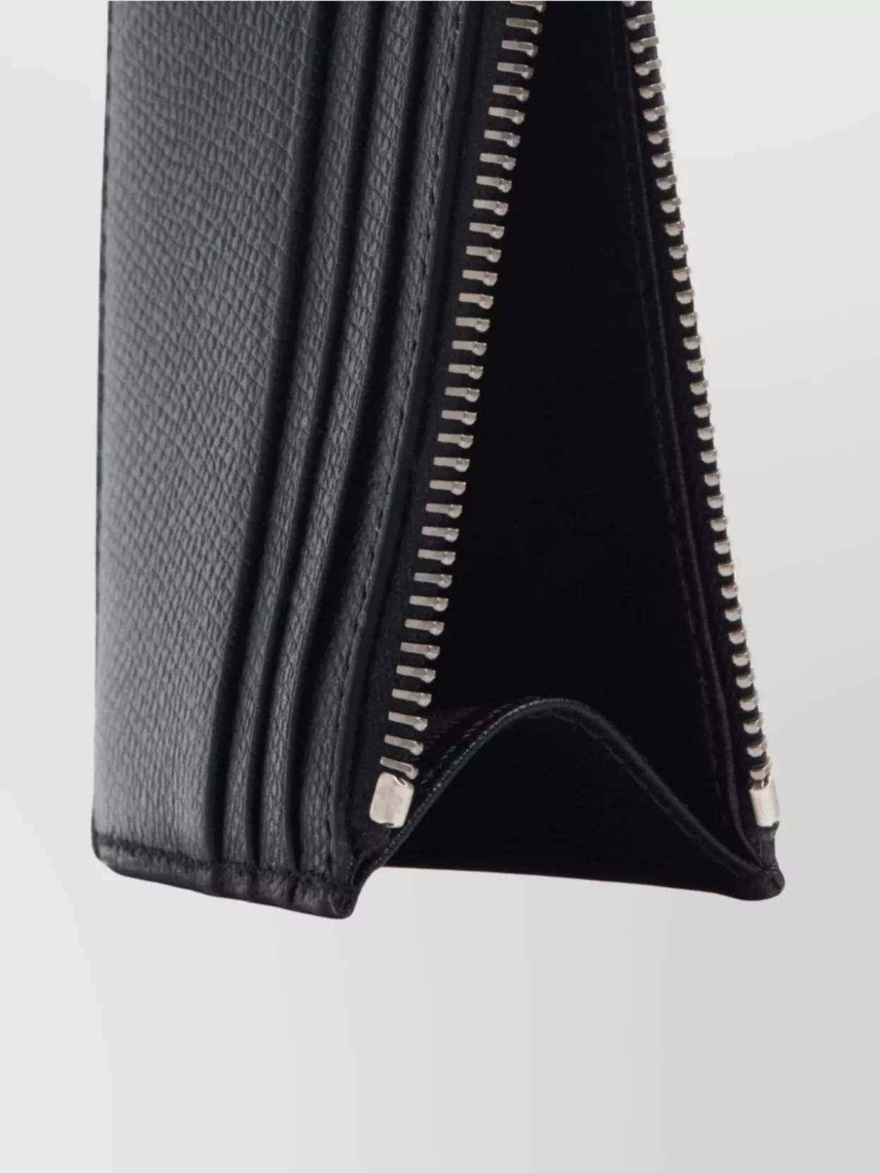 Valentino Garavani Grained Leather Wallets Textured Finish